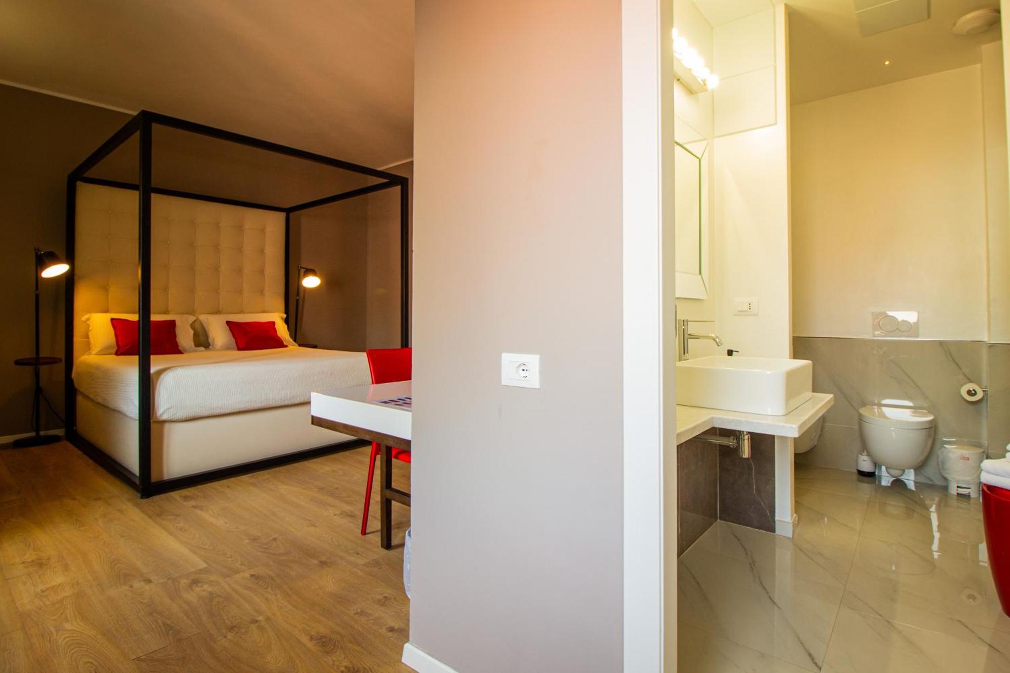 Großes Superior Zimmer mit Kingsize-Bett